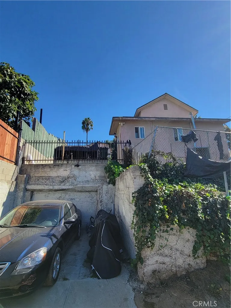 473 Savannah, Los Angeles, California 90033 home-pic-9